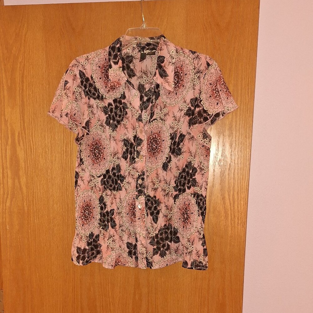 Woman's Short Sleeve Top